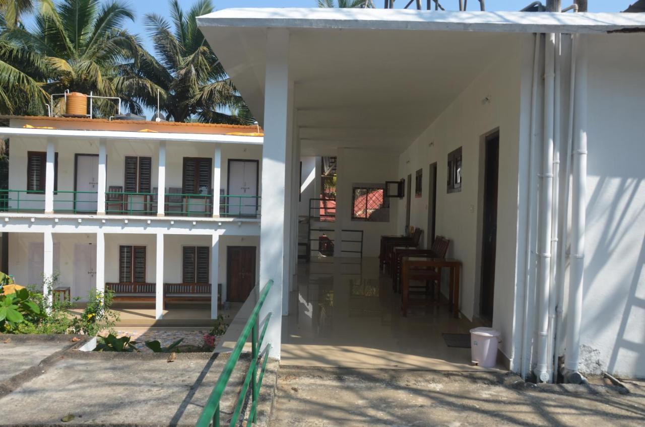 Arya Homestay Bougain Villa Gokarna  Ngoại thất bức ảnh