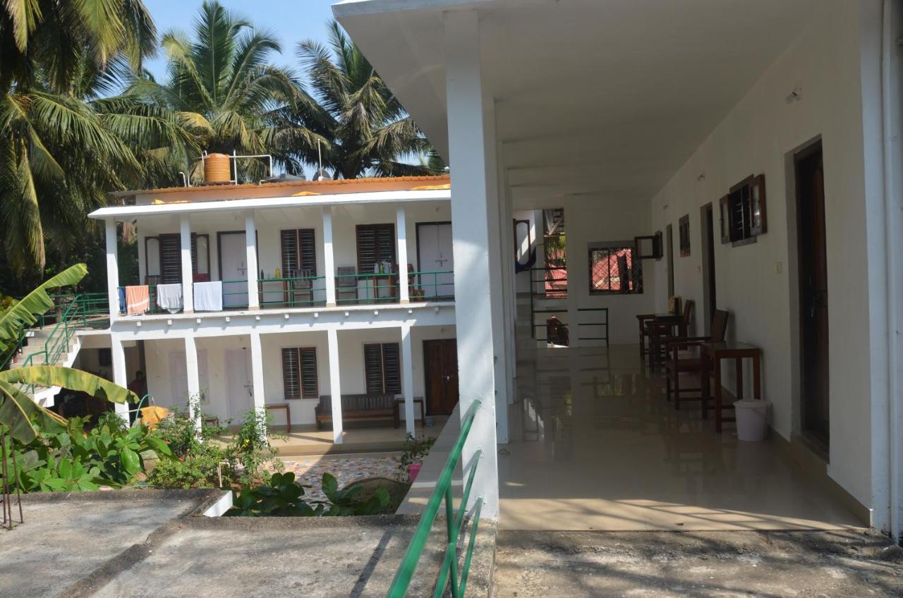 Arya Homestay Bougain Villa Gokarna  Ngoại thất bức ảnh