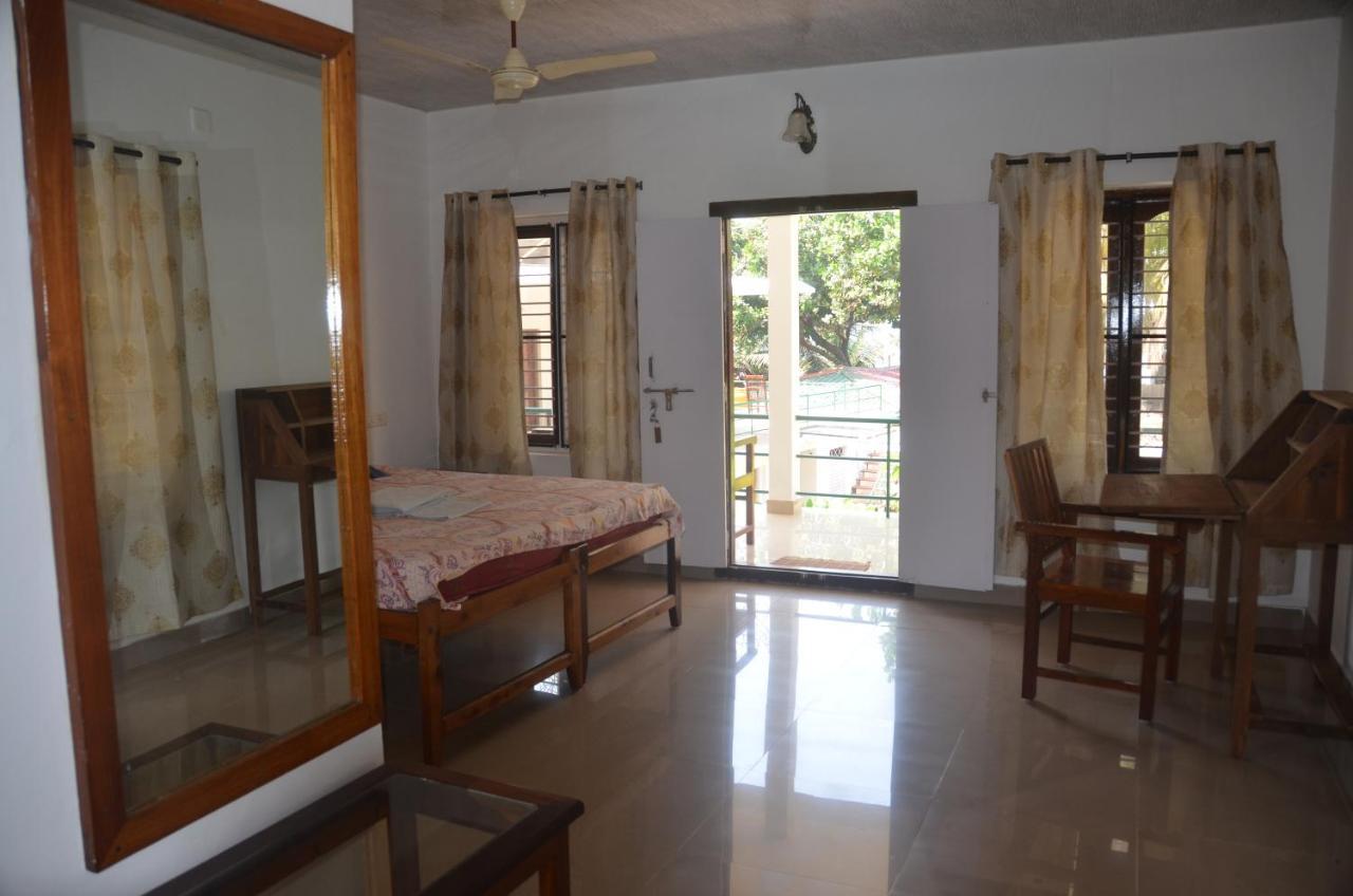 Arya Homestay Bougain Villa Gokarna  Ngoại thất bức ảnh