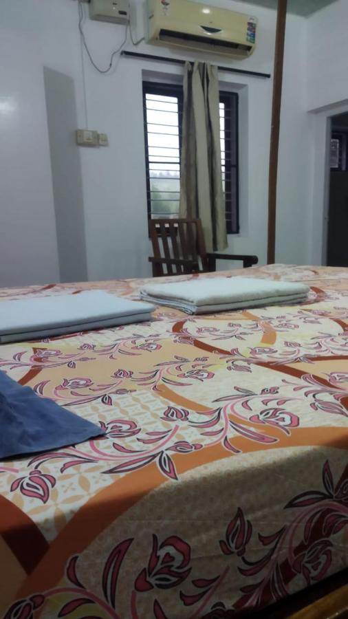 Arya Homestay Bougain Villa Gokarna  Ngoại thất bức ảnh